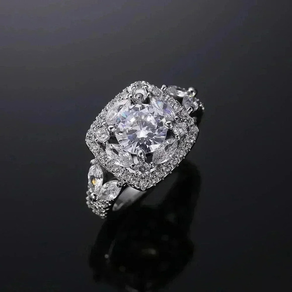 ▶SHINY ROUND CZ SQUARE 925 STERLING SILVER LUXURY WEDDING RINGS FOR WOMEN, L053 - Picture 7 of 7